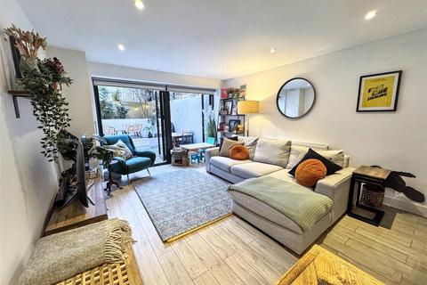 3 bedroom terraced house for sale, Grange Road, London