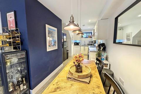 3 bedroom terraced house for sale, Grange Road, London