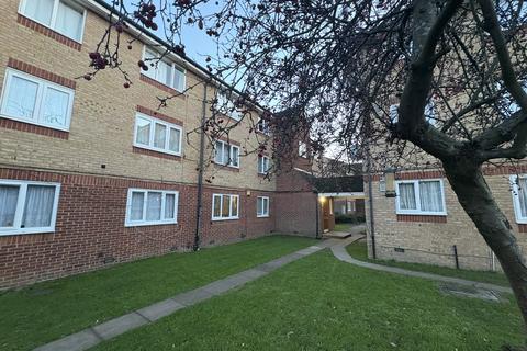 1 bedroom flat to rent, Barbot Close, London N9