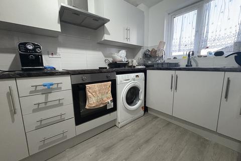 1 bedroom flat to rent, Barbot Close, London N9