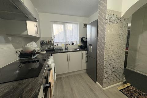 1 bedroom flat to rent, Barbot Close, London N9