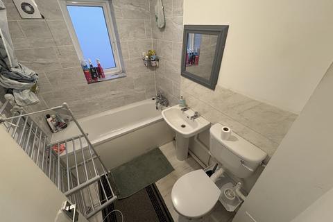 1 bedroom flat to rent, Barbot Close, London N9