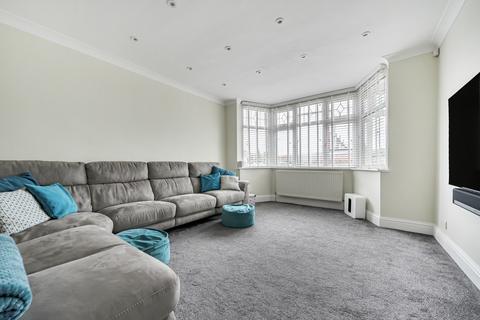 4 bedroom end of terrace house for sale, Munster Gardens, London N13