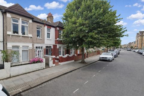 4 bedroom terraced house to rent, Gatton Road, Tooting Broadway
