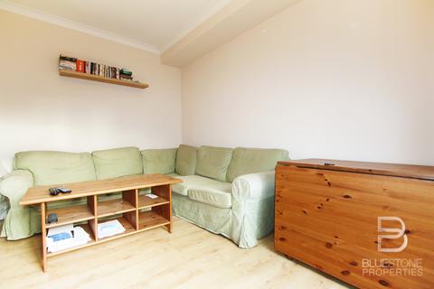 4 bedroom terraced house to rent, Gatton Road, Tooting Broadway