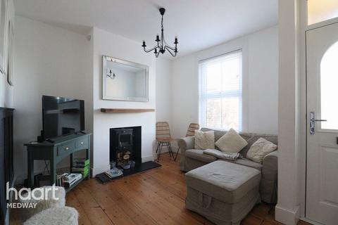 3 bedroom terraced house for sale, Gordon Road, Rochester