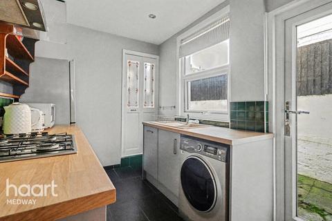 3 bedroom terraced house for sale, Gordon Road, Rochester