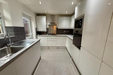 3 bedroom terraced house for sale, Cobham Road, Hounslow TW5