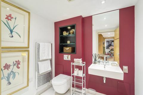 4 bedroom terraced house to rent, Grove Cottages, Chelsea Manor Street, London