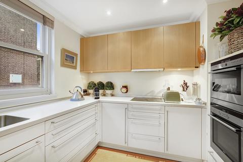 4 bedroom terraced house to rent, Grove Cottages, Chelsea Manor Street, London
