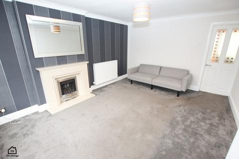 3 bedroom semi-detached house to rent, Dunscore Road, Wigan WN3