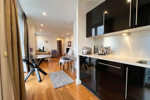 1 bedroom apartment for sale, 112 The Hayes, Cardiff CF10 1BL