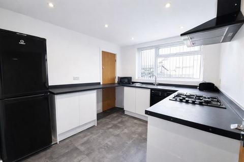 2 bedroom apartment to rent, Gordon Road, Canterbury