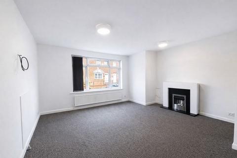 2 bedroom apartment to rent, Gordon Road, Canterbury