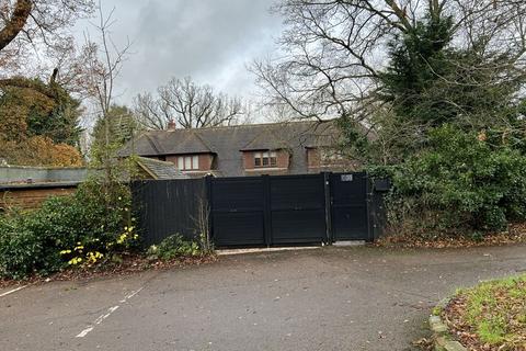 undefined, Hertford SG14