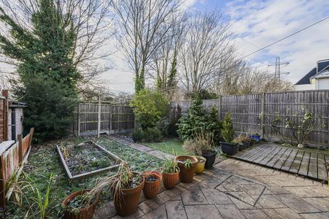2 bedroom end of terrace house for sale, Crayford Way, Dartford