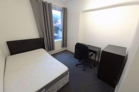 7 bedroom terraced house for sale, Estcourt Terrace, Leeds