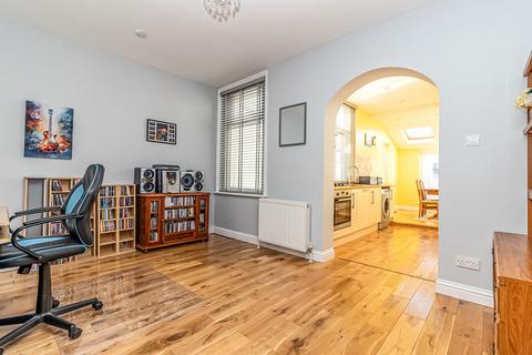 2 bedroom terraced house for sale, Alverstone Road, Southsea