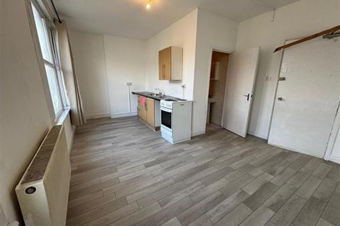 Studio to rent, 80 Endwell Road, Brockley, SE4