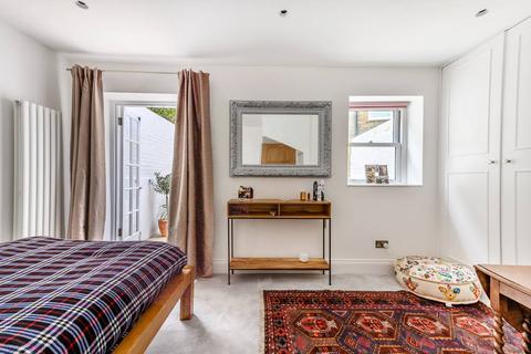 2 bedroom flat for sale, Finborough Road, Chelsea, London, SW10