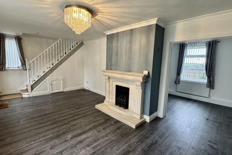 3 bedroom semi-detached house to rent, Grasmere Avenue, Houghton Le Spring DH5