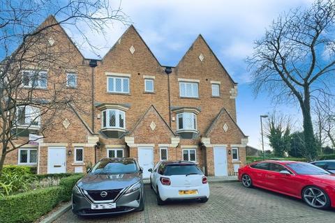 Reeceton Gardens, Heaton, Bolton
