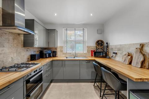 2 bedroom end of terrace house for sale, Sycamore Road, Pontypool NP4