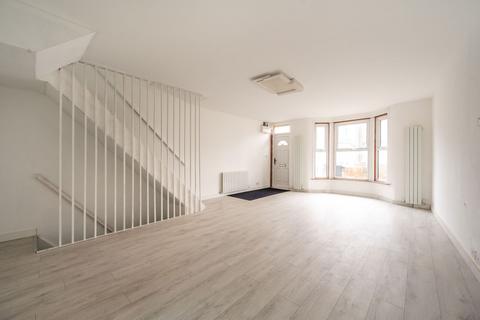 Westdown Road, Leyton, London, E15