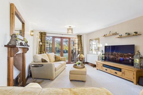 3 bedroom detached house for sale, Stonebow Road, Drakes Broughton
