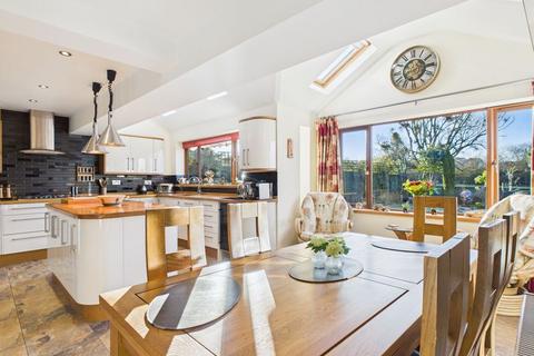 3 bedroom detached house for sale, Stonebow Road, Drakes Broughton