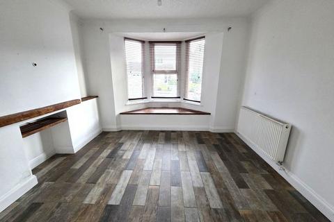 undefined, The Crescent, Machen CF83