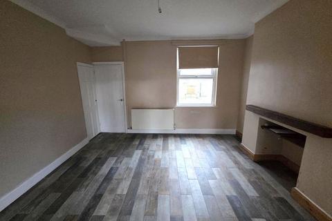 undefined, The Crescent, Machen CF83