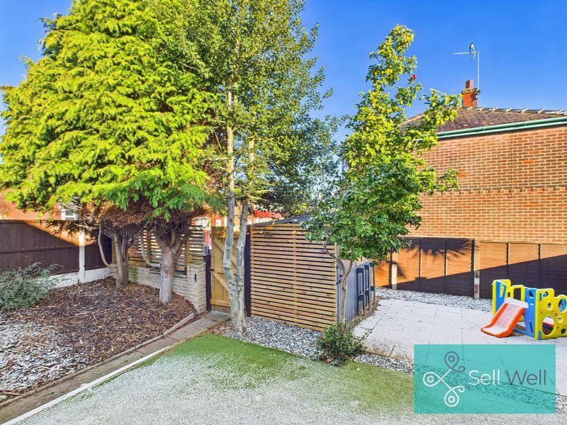 Rear Garden &...