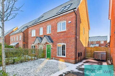 3 bedroom semi-detached house for sale, Malkins Wood Lane, Manchester M28