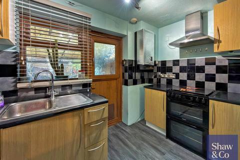 undefined, Turton Way, Slough SL1