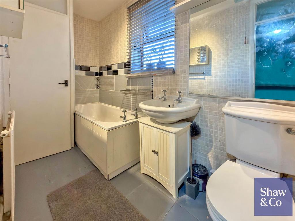 Bathroom.jpeg