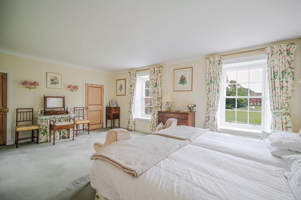 Principal bedroom