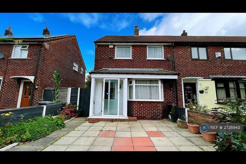 2 bedroom end of terrace house to rent, Balmoral Road, Swinton, Manchester, M27