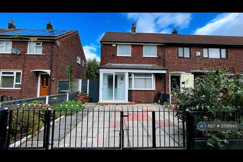 2 bedroom end of terrace house to rent, Balmoral Road, Swinton, Manchester, M27