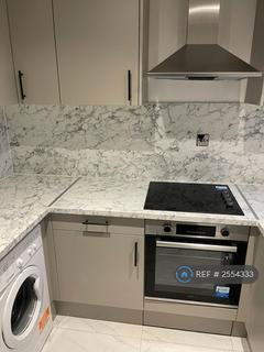 2 bedroom flat to rent, Creighton Road, London, N17