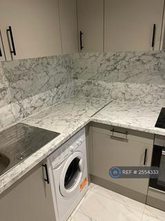 2 bedroom flat to rent, Creighton Road, London, N17