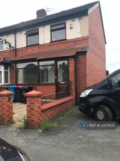 3 bedroom end of terrace house to rent, Langworthy Road, Salford, M6