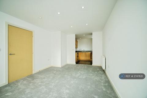 2 bedroom flat to rent, Hampden Crescent, Bracknell, RG12
