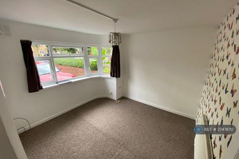 2 bedroom maisonette to rent, Fullwell Avenue, Ilford, IG6