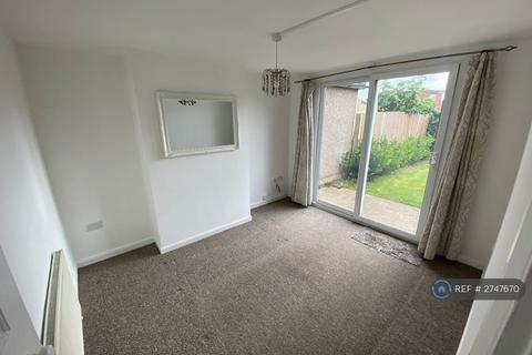 2 bedroom maisonette to rent, Fullwell Avenue, Ilford, IG6