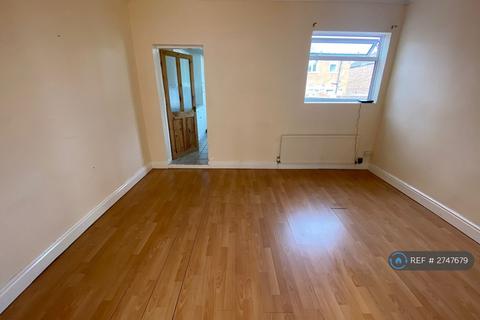 3 bedroom terraced house to rent, Norcliffe Street, Middlesbrough, TS3