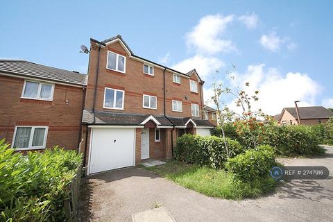 3 bedroom terraced house to rent, Rhodes Place, Milton Keynes, MK6