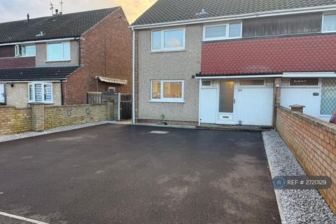 3 bedroom detached house to rent, Newark Drive, Corby, NN18