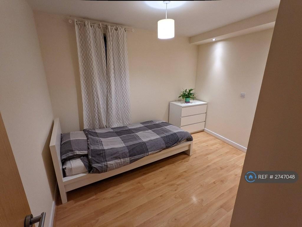 Single/Small Double Bedroom