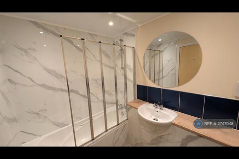 2 bedroom flat to rent, Holm Street, Glasgow, G2